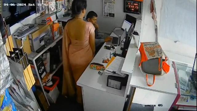 Real Indian Shop Manager Secret Affair Multiple Wives CCTV