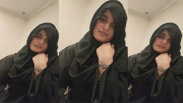 Young Punjabi Hijabi Wife Deep Sucking Ex Dick